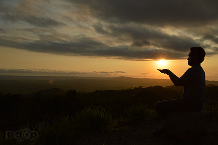 Ndop Silhouette