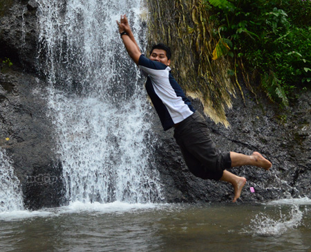 Iman Jek salah gaya levitasi