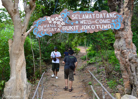 Bukit Joko Tuwo Karimun Jawa 