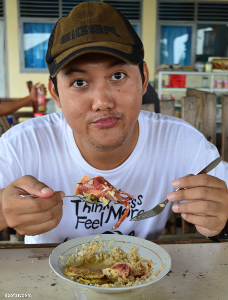 Ndop makan cumi-cumi
