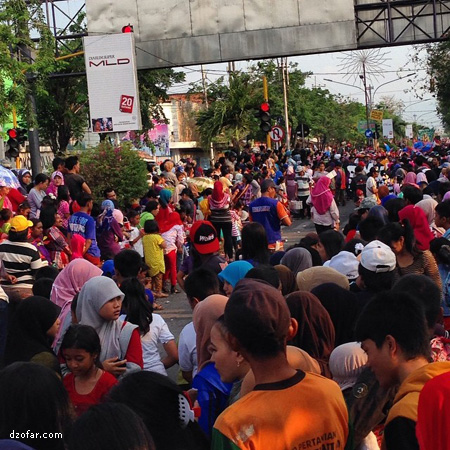 Penonton Karnaval SMP-SMA Nganjuk