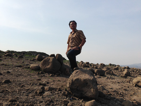 Pose ngintip orang mancing