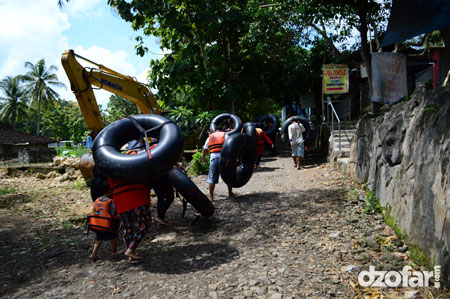 Hampir sampai lokasi gua