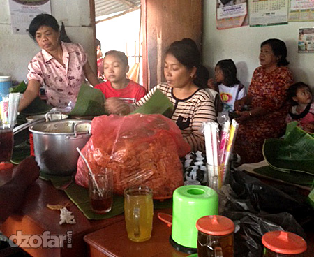 Penjual Nasi pecel bledek