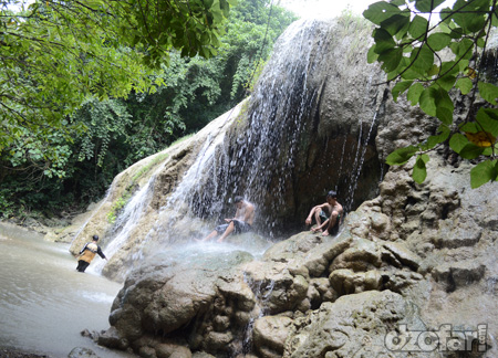 Cekungan buat mandi di Ngebleng