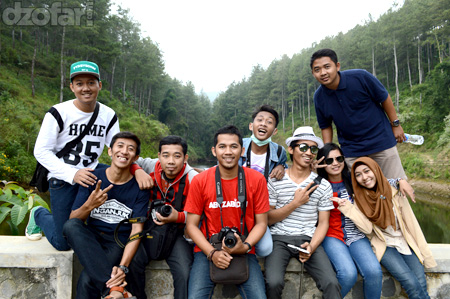 Foto bareng Embung Estumulyo