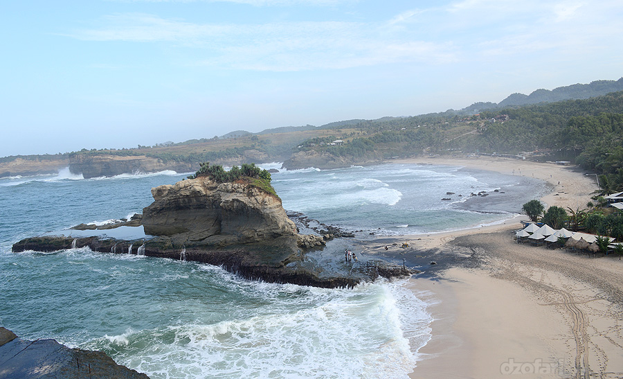 Pantai Klayar dari ketinggian