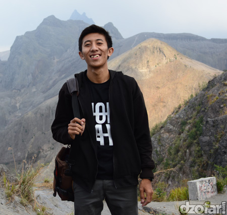 Gunung emas