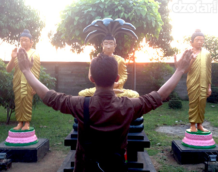 Toast bersama Budha