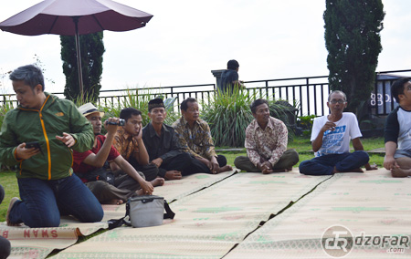 Leyeh-leyeh di Segoro Gunung