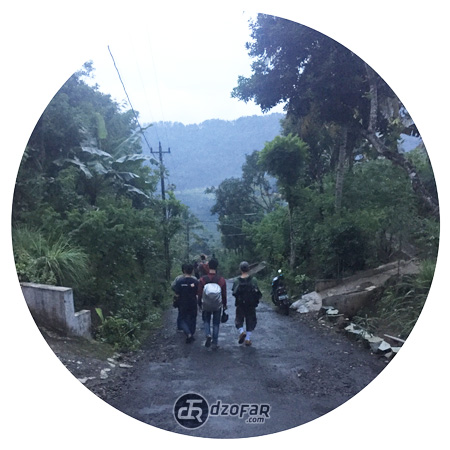 Jalan kaki ke desa dermaji