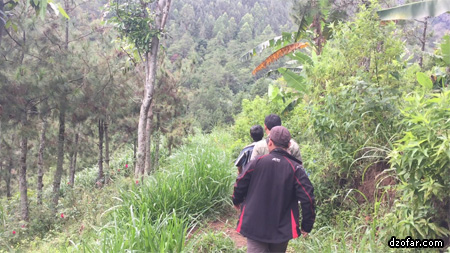 Perjalanan menuju sir terjun sri gunting
