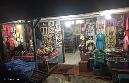 penjual suvenir