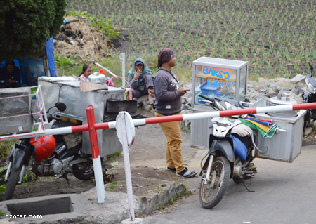 sate ayam dan bakso