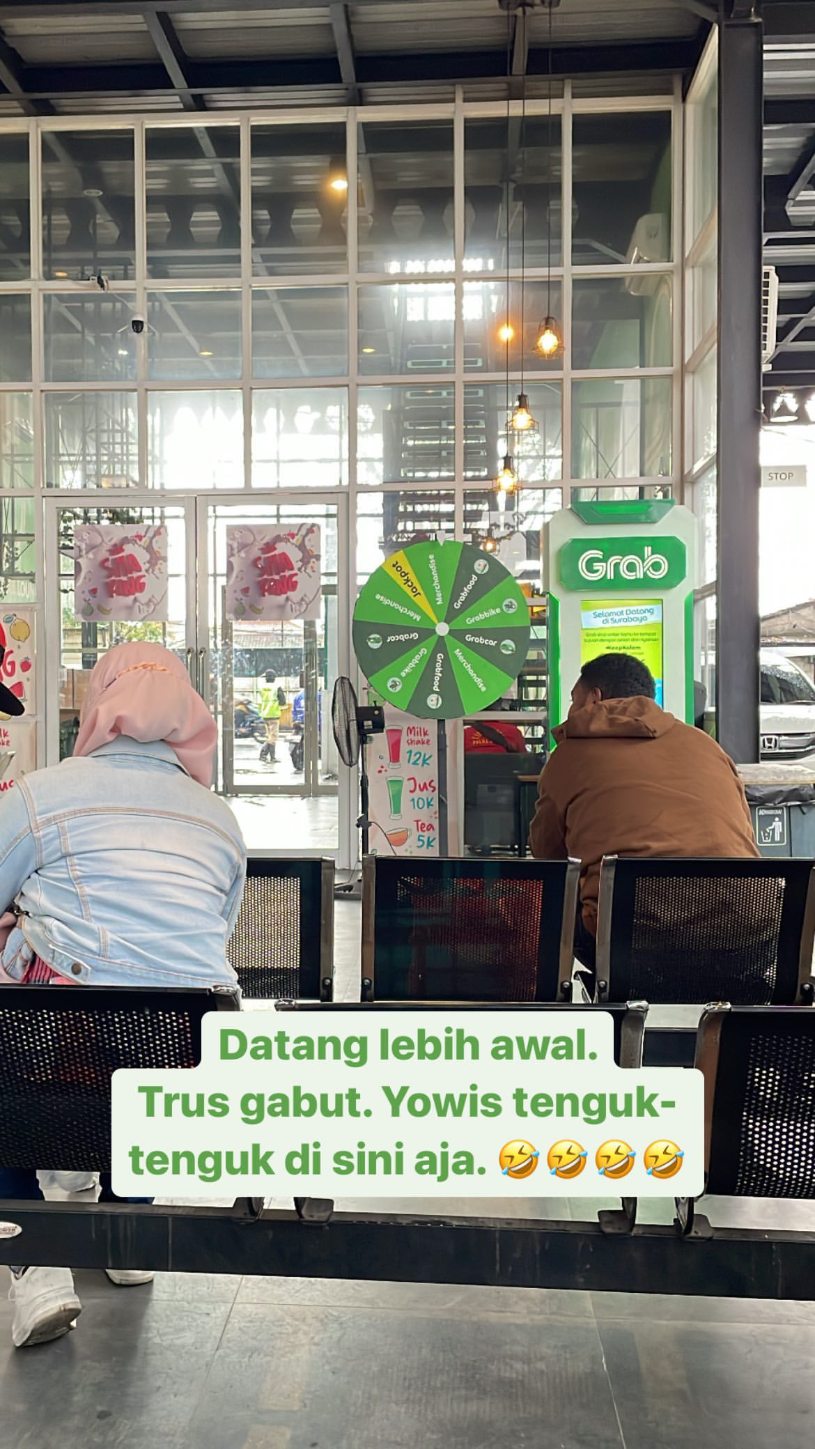 Grab lounge Surabaya