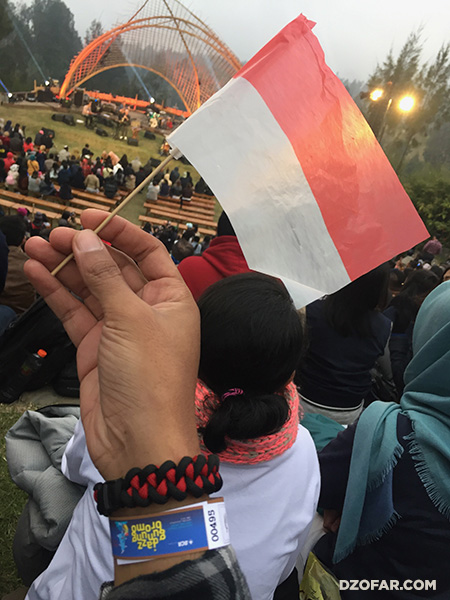 Bendera Indonesia di Jazz Gunung