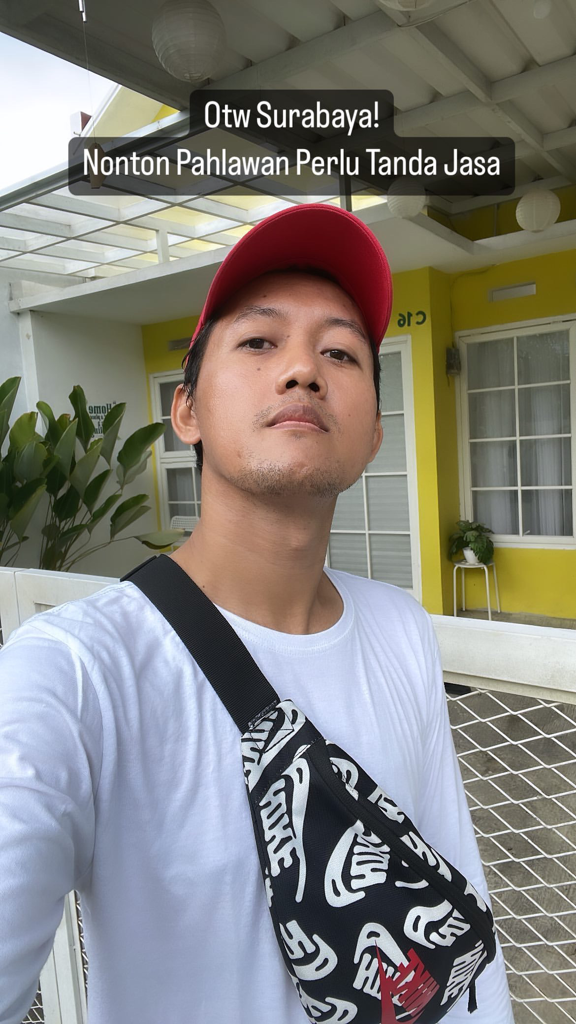 Kaos putih tipis katun bambu