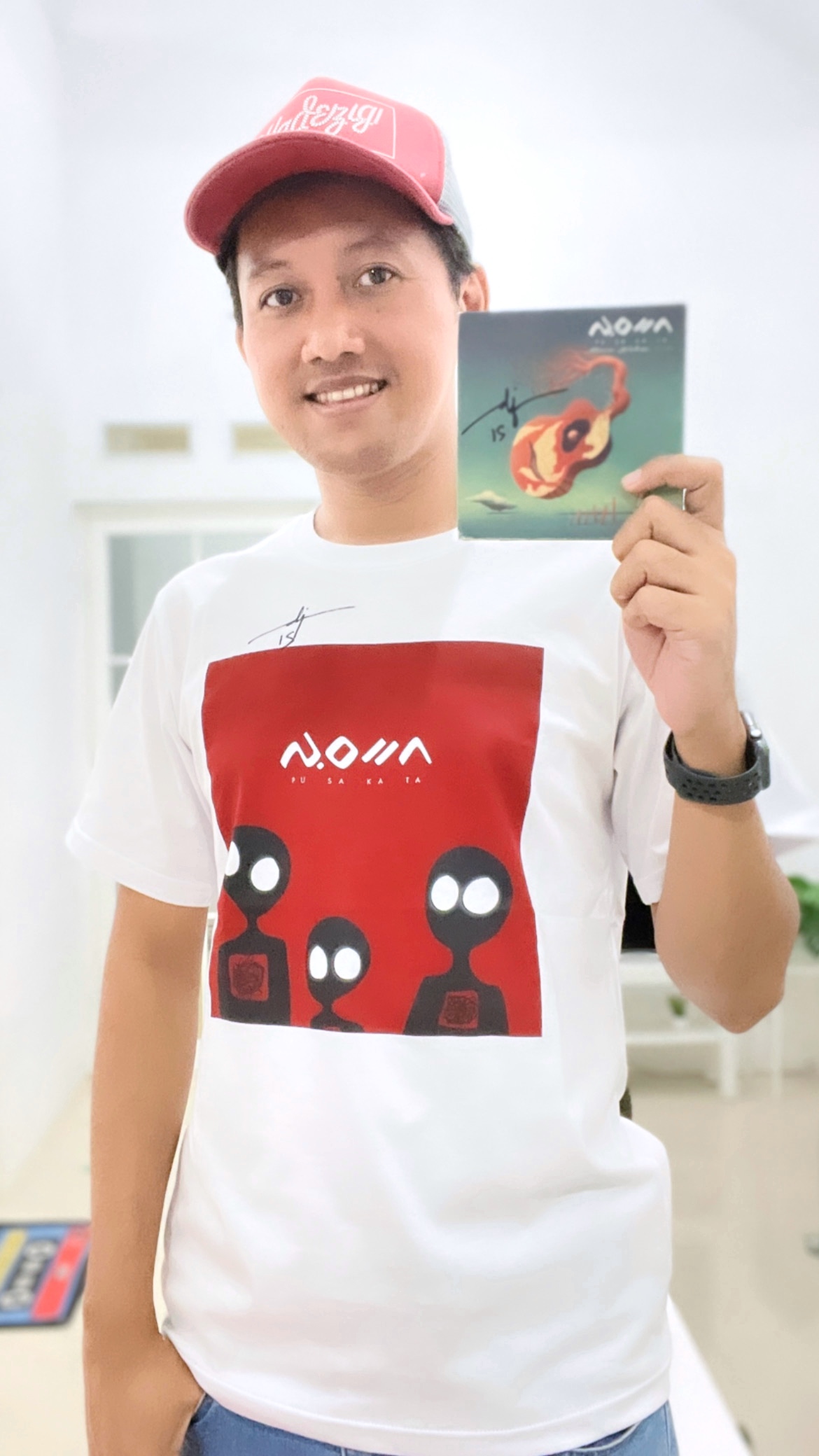 Kaos Pusakata dan CD
