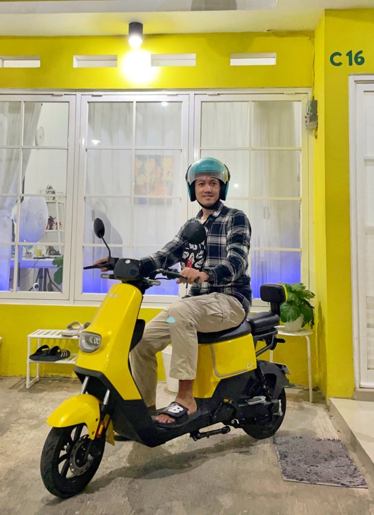 Sepeda Listrik Viar C2
