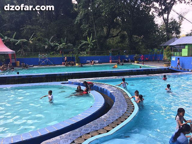 kolam renang margo mulyo