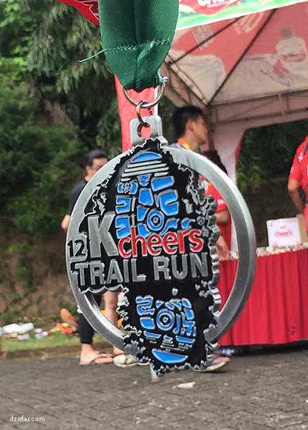 medali cheers trail run